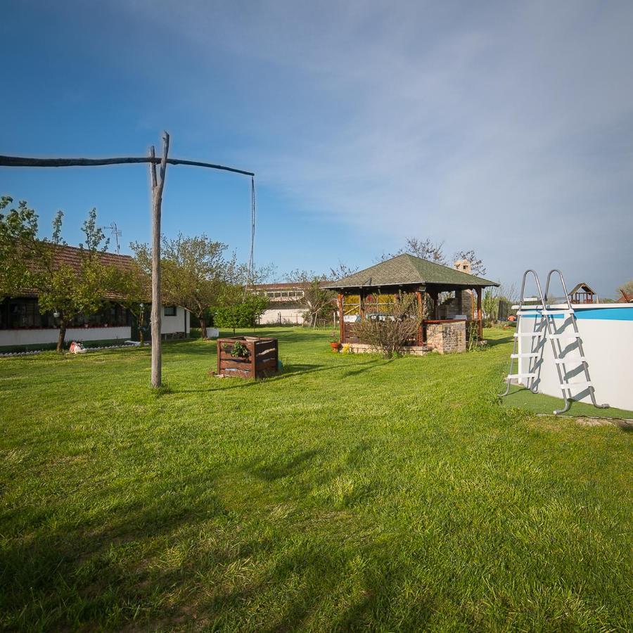 Willa Etno Salas - Etno Ranch - Seosko Turisticko Domacinstvo Palić Zewnętrze zdjęcie